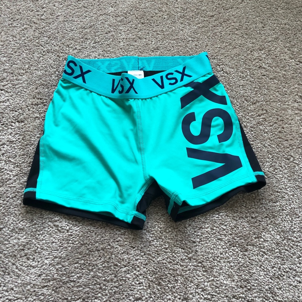 NWOT “The Player” hot short